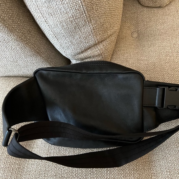 Longchamp Le Pliage Cuir Leather Black Belt Bag - Picture 4 of 13